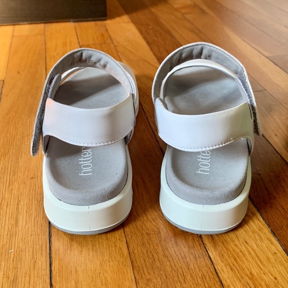Like-New Hotter Play White Leather Women’s Sandals - Size 10 - Picture 6 of 7